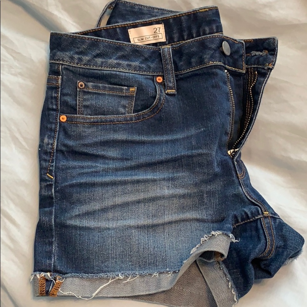 Gap Slim Cut-Offs